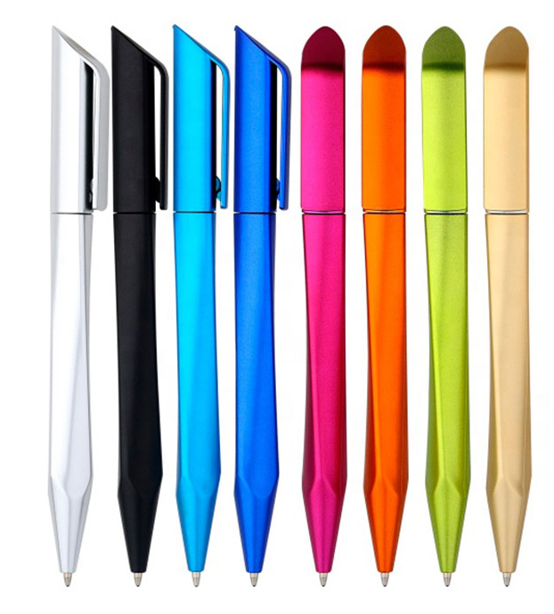 Plastikowe długopisy